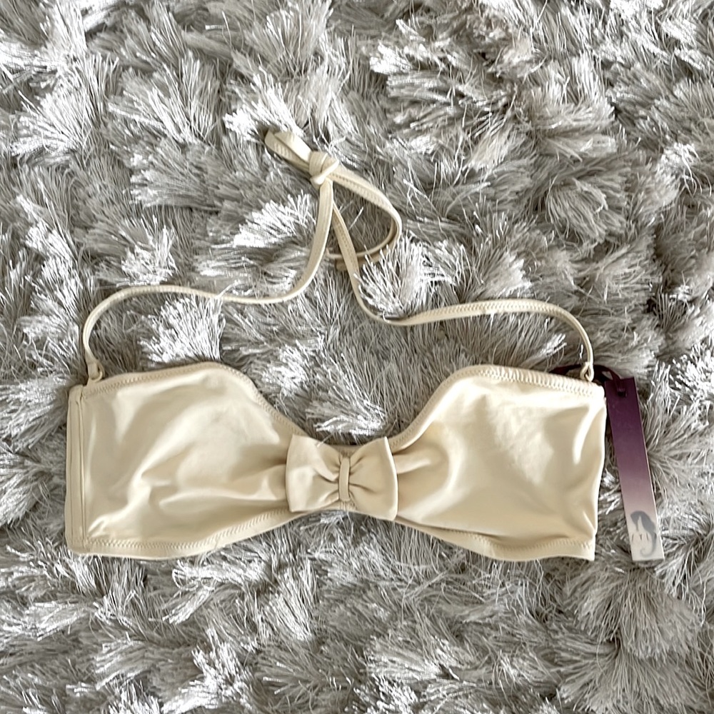 3/$30 BNWT Luxury swimwear brand Syla by Sylvie Cachay cream bandeau top size I